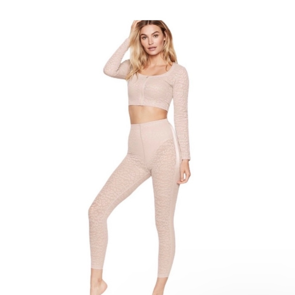 VICTORIA's SECRET Set Total Knockout sheer mesh Set with leopard spots.